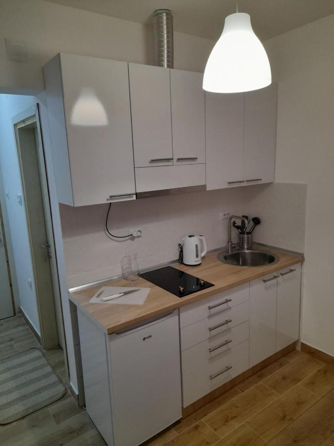 V & V Studio Apartments Ni Eksteriør billede