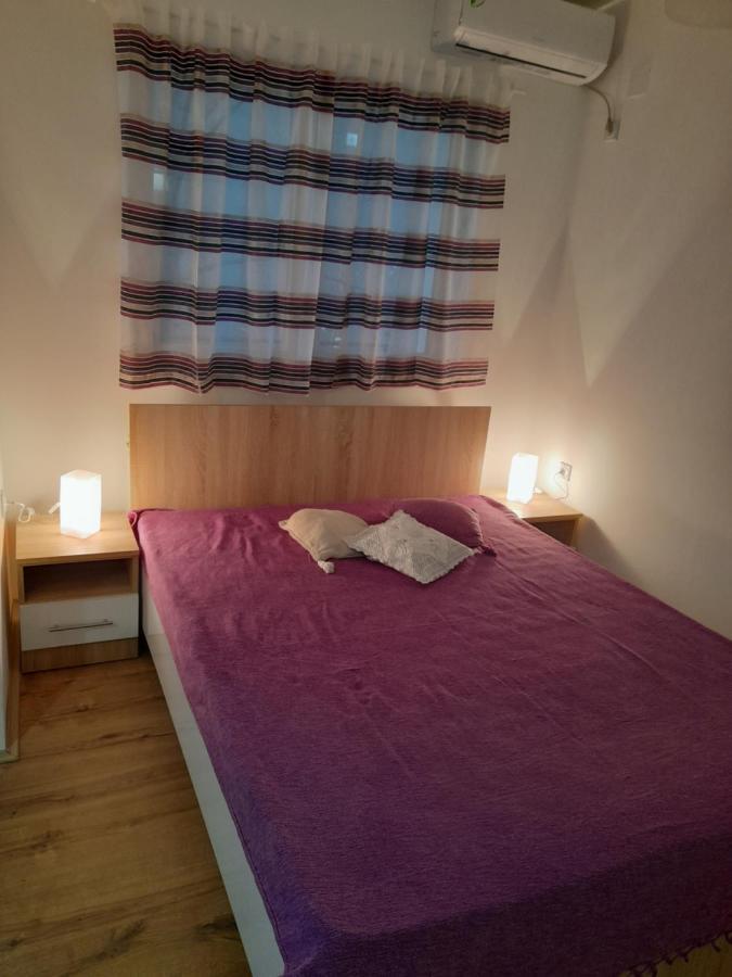 V & V Studio Apartments Ni Eksteriør billede