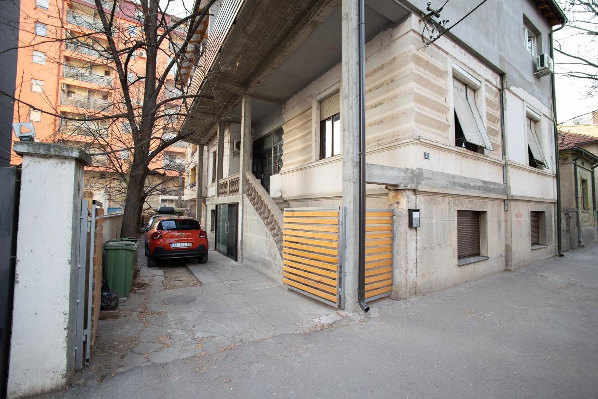 V & V Studio Apartments Ni Eksteriør billede
