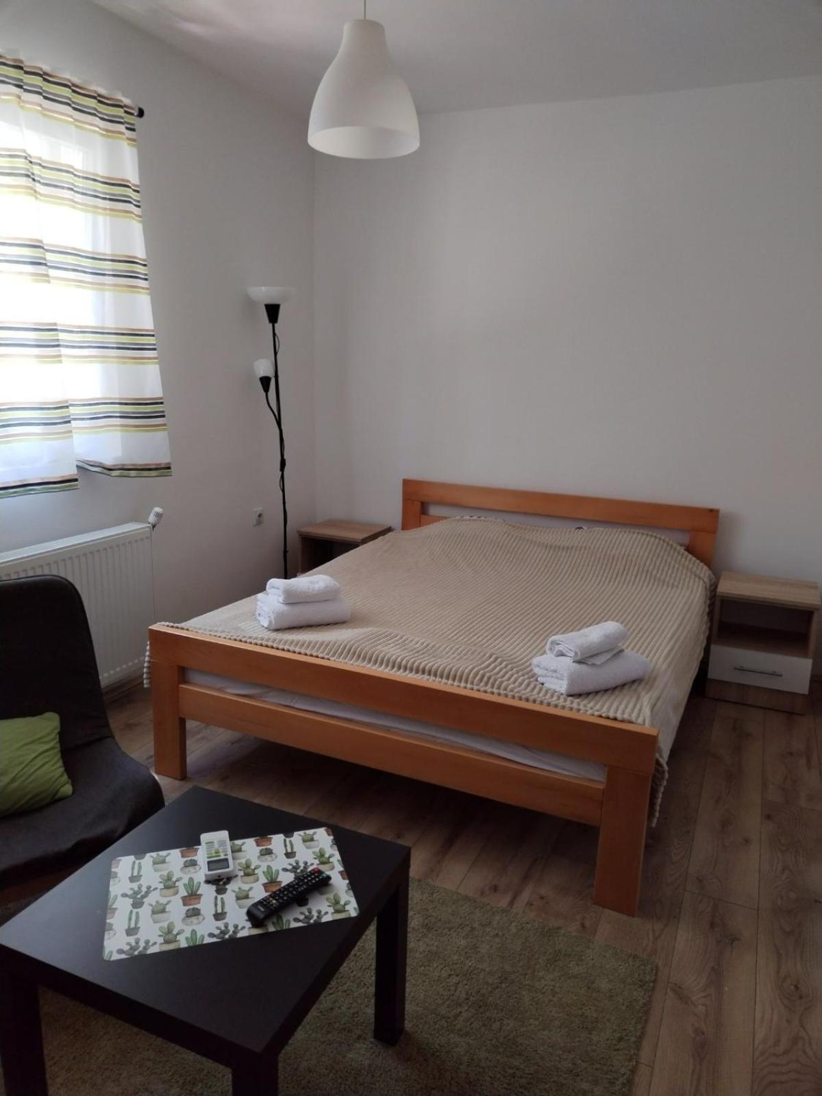 V & V Studio Apartments Ni Værelse billede